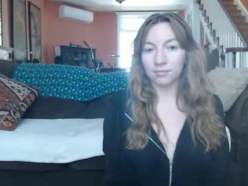 Fawnwilde Chaturbate stream image from October 17, 2025