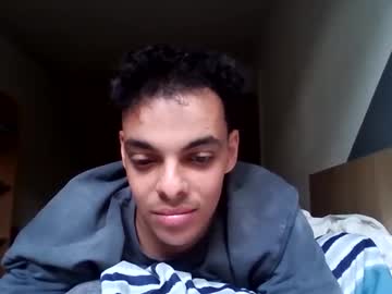 Lolklink999 Chaturbate stream image from October 17, 2025
