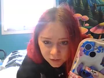 Skylerrayy Chaturbate stream image from October 17, 2025