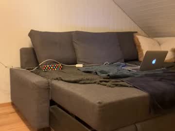 Swissbi29 Chaturbate stream image from October 17, 2025