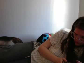 Meganholly00 Chaturbate stream image from October 17, 2025