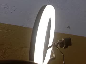 Petite_Coral Chaturbate stream image from October 17, 2025