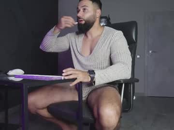 Glennmasters Chaturbate stream image from October 17, 2025