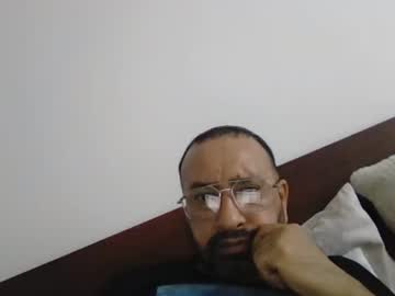 London0555 Chaturbate stream image from October 17, 2025