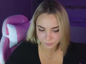 _Gravity Chaturbate stream image from October 17, 2025