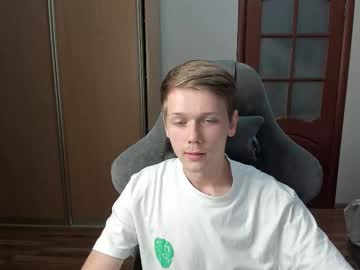 Olvr_Zoolander Chaturbate stream image from October 17, 2025