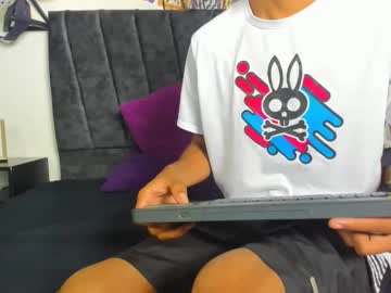 Sexy_Latin_Cum Chaturbate stream image from October 17, 2025