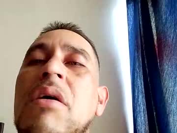 Kmilo273079 Chaturbate stream image from October 17, 2025