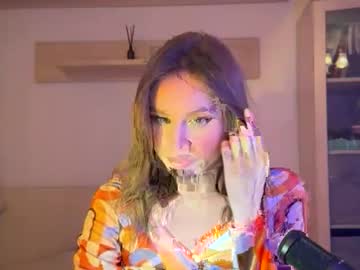 Liichii Chaturbate stream image from October 17, 2025