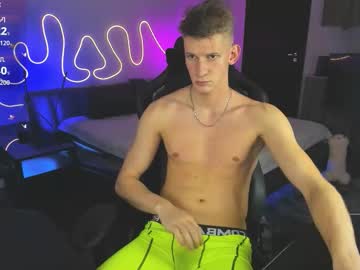 Bradmaloney Chaturbate stream image from October 17, 2025