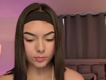 Queenyx Chaturbate stream image from October 17, 2025