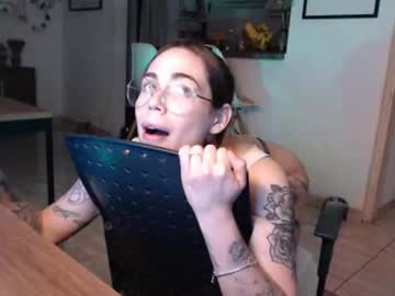 Jujuzfernandez Chaturbate stream image from October 17, 2025