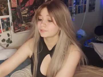 Nikoli_Naw Chaturbate stream image from October 17, 2025