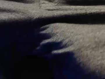 Yellout22 Chaturbate stream image from October 17, 2025