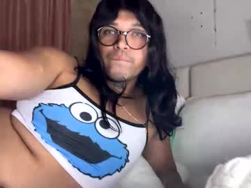 Yannina_21 Chaturbate stream image from October 18, 2025