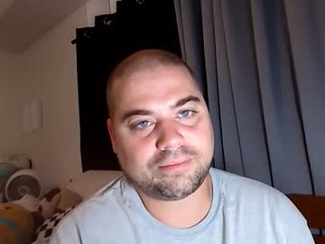 Blueeyeme Chaturbate stream image from October 18, 2025