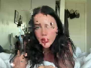 Brunettebaddie97 Chaturbate stream image from October 18, 2025