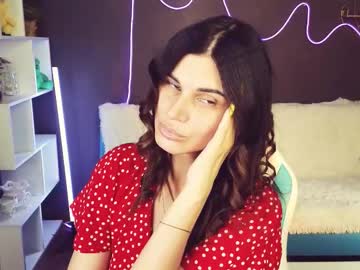 Emilytucker Chaturbate stream image from October 18, 2025