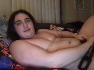 Nipplelessalien stream image from October 18, 2025