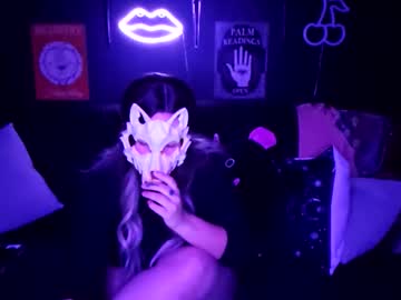 Clemzzy Chaturbate stream image from October 18, 2025