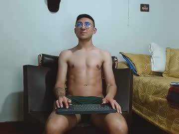 Samfox_ Chaturbate stream image from October 18, 2025
