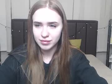 Laurahlot Chaturbate stream image from October 18, 2025