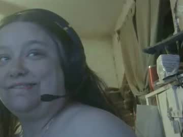 Bigtittymama85 Chaturbate stream image from October 18, 2025