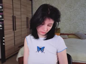 Julissweet Chaturbate stream image from October 18, 2025