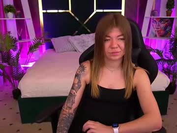 Aleksaloree Chaturbate stream image from October 18, 2025