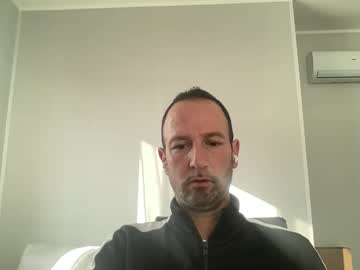 Peppinslosqualo Chaturbate stream image from October 18, 2025