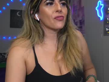 Xclusivesecrets Chaturbate stream image from October 18, 2025
