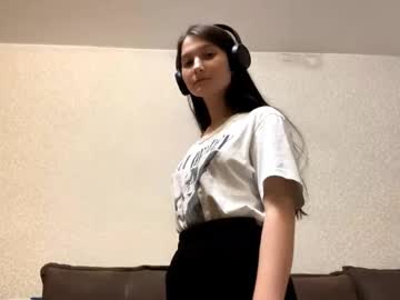Faustinabartosh Chaturbate stream image from October 18, 2025