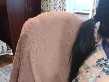Kiki_Vegas Chaturbate stream image from October 18, 2025