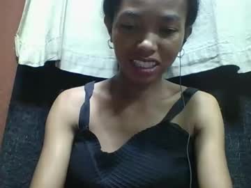 Liaraisha Chaturbate stream image from October 18, 2025