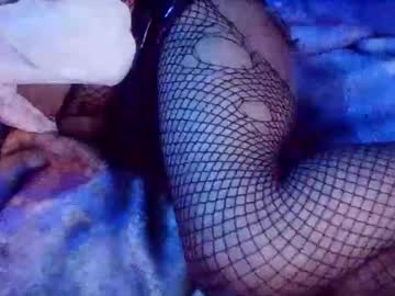 Aless_Lorraines Chaturbate stream image from October 18, 2025