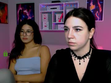 Kiki_Yourlove Chaturbate stream image from October 18, 2025