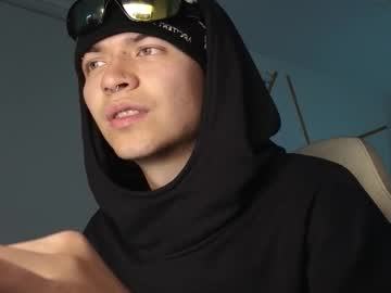 Sterling_Knight0 Chaturbate stream image from October 18, 2025
