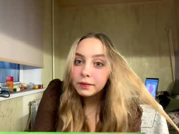 Julietmegown Chaturbate stream image from October 18, 2025