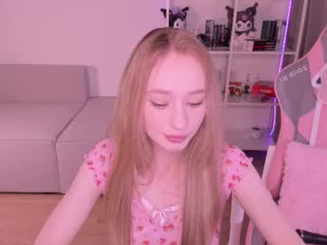Lissa__Fox Chaturbate stream image from October 18, 2025