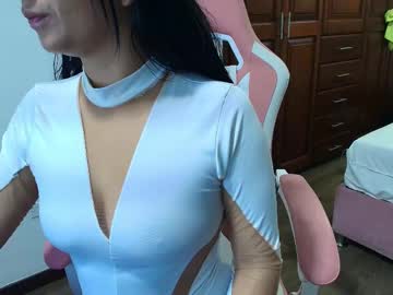 Miahotmez Chaturbate stream image from October 18, 2025