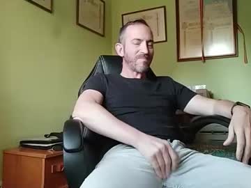 Spanishharddick Chaturbate stream image from October 18, 2025