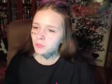 Liaaa_Li Chaturbate stream image from October 18, 2025
