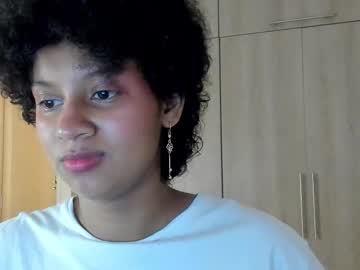 Lunabelu_Xr Chaturbate stream image from October 18, 2025