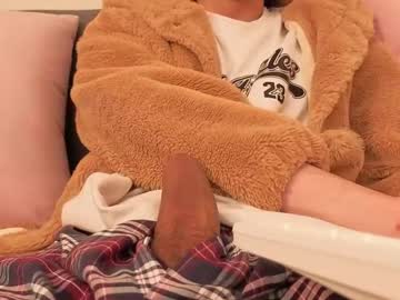Bumblubee Chaturbate stream image from October 18, 2025