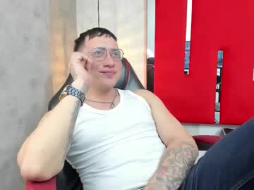 Juliandr18 Chaturbate stream image from October 18, 2025