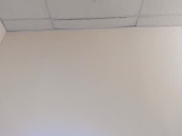 Cuckqueenxxl Chaturbate stream image from October 18, 2025