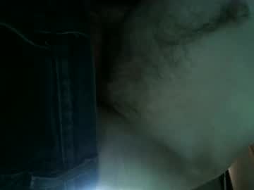 Me4you2use Chaturbate stream image from October 18, 2025