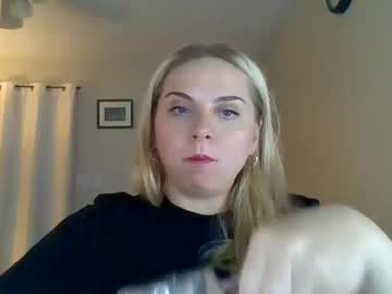 Amandainbloom Chaturbate stream image from October 18, 2025