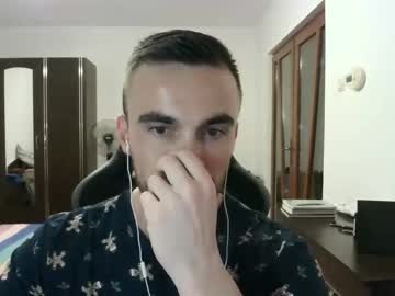 Mu5clemania Chaturbate stream image from October 18, 2025