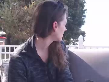 Zooeylander Chaturbate stream image from October 18, 2025
